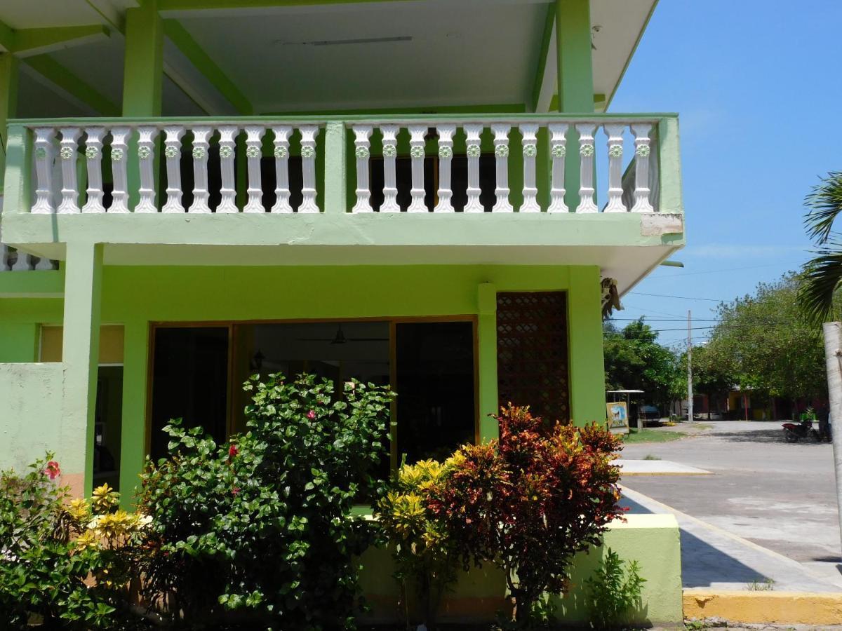 Casa de Huéspedes Yoli By Rotamundos Playa Chachalacas Exterior foto